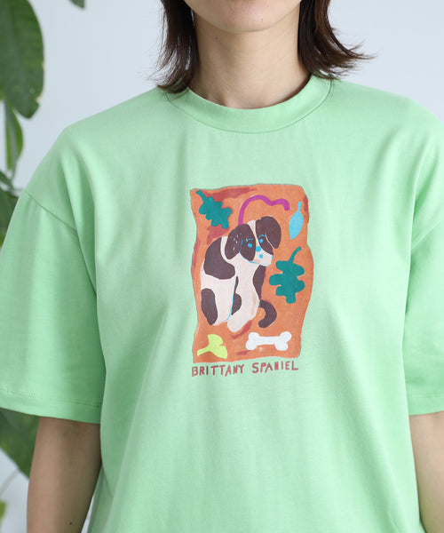ブリタニースパニエル 半袖Tシャツ グリーン 着用イメージ 前身プリント