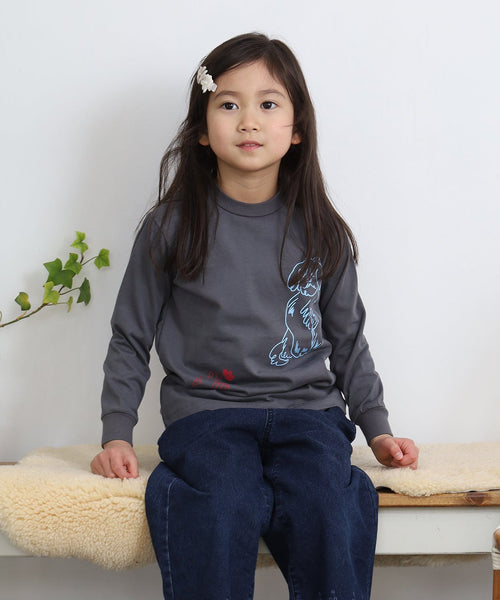 Flanders 長袖Tシャツ キッズを着用した女の子