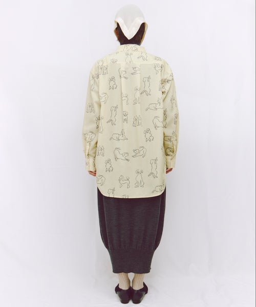 Various dogs Long Sleeve Shirts アダルト・ユニセックス 女性モデルの背面全身着用イメージ